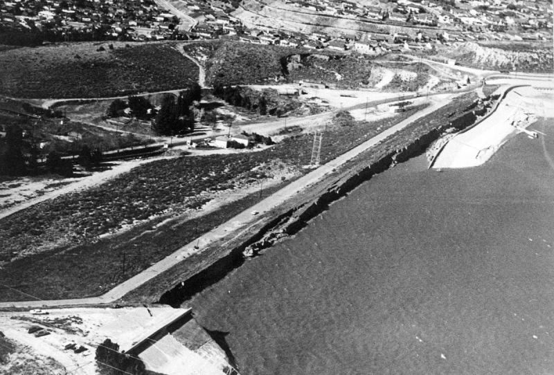File:Earthquake Damaged Dam.jpg