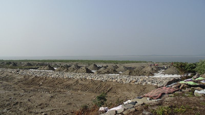 File:Embankment in construction.jpg